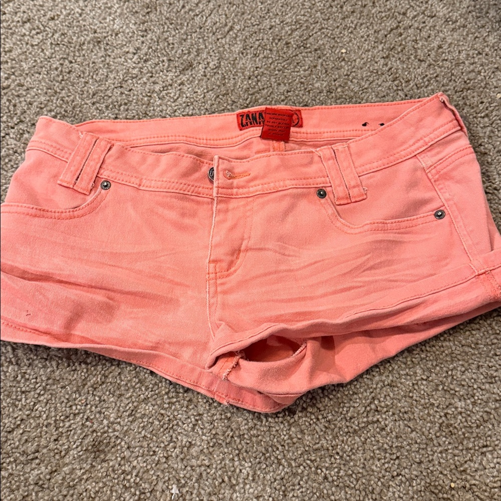 Zana Di Vibrant Coral Shorts